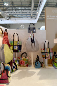 LeZirre-bags-stand-homi-milano